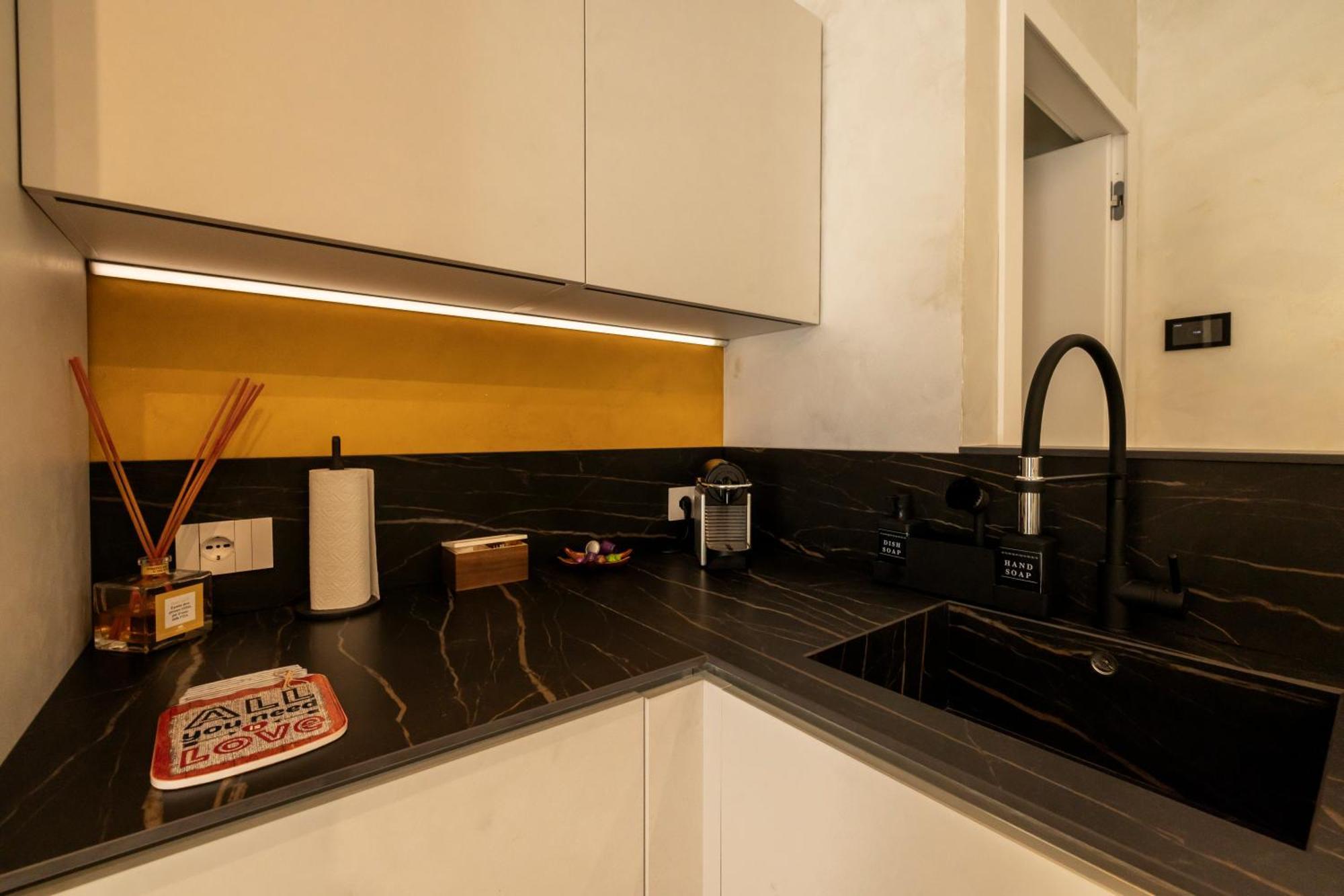 Lo Scrigno D'Oro Nel Centro Di Torino Apartment Luaran gambar